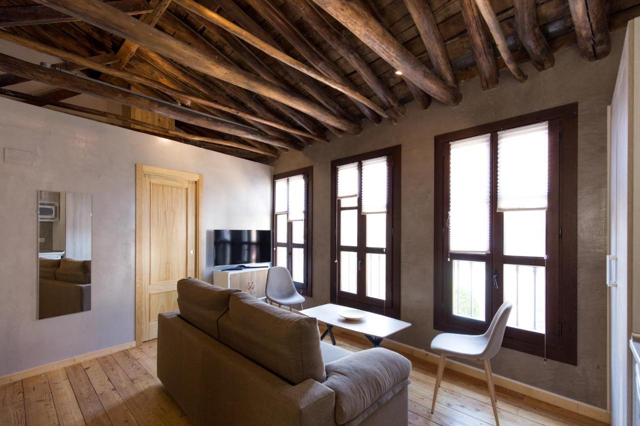Los Lobos Suites Apartamentos 그라나다 외부 사진